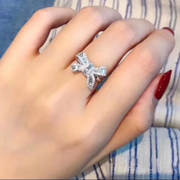 New! 925 Sterling Silver Diamond Bow Ring! - Picture 4 of 17